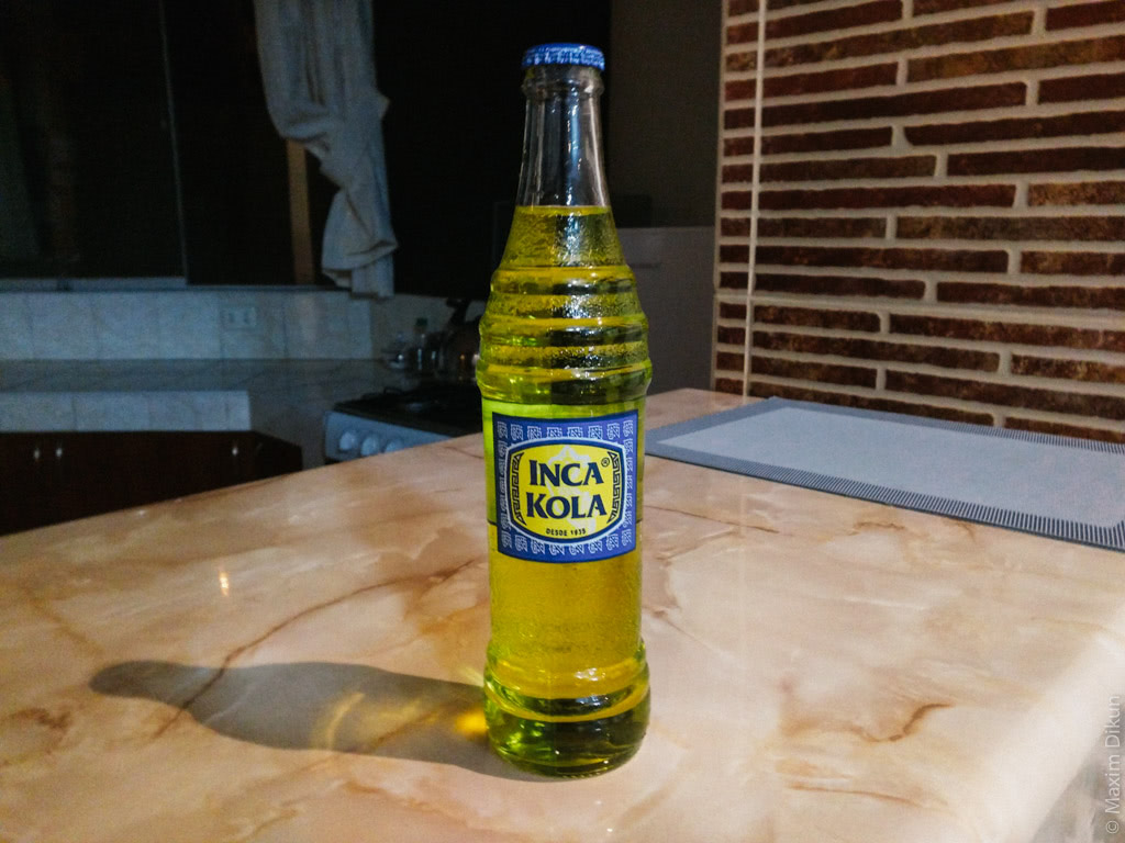 Бутылка Inca Kola