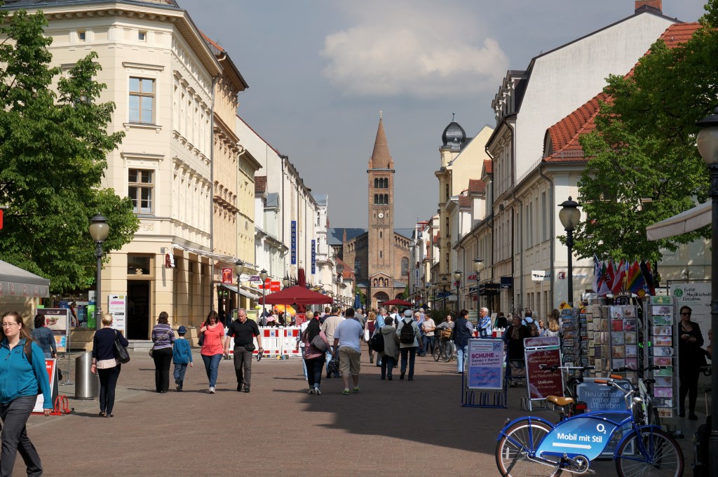 Brandenburger Straße - главная пешеходная улица